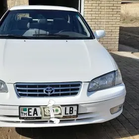 Toyota Camry 2001