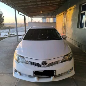 Toyota Camry 2013