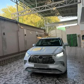 Toyota Highlander 2020