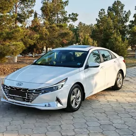 Hyundai Elantra 2021