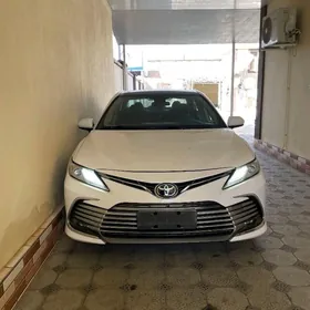 Toyota Camry 2020
