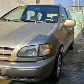 Toyota Sienna 2000