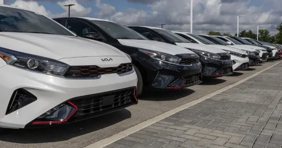 Dünýäde täze awtoulaglaryň satuwy peseldi