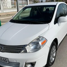 Nissan Versa 2010