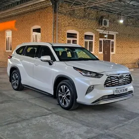 Toyota Highlander 2020