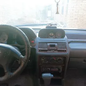 Mitsubishi Pajero 1991