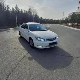 Toyota Camry 2004