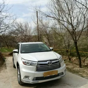 Toyota Highlander 2016