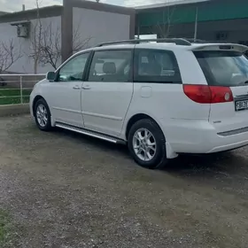 Şafýor öz maşynymda