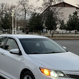 Toyota Camry 2014