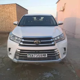 Toyota Highlander 2018