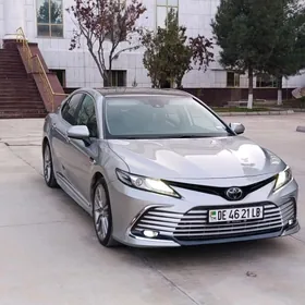 Toyota Camry 2020