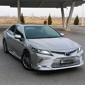 Toyota Camry 2022