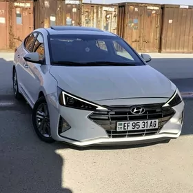 Hyundai Elantra 2019