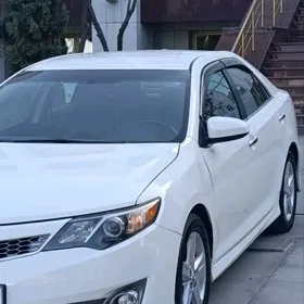 Toyota Camry 2014