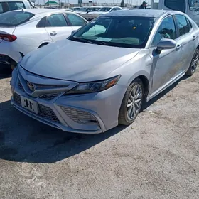 Toyota Camry 2022