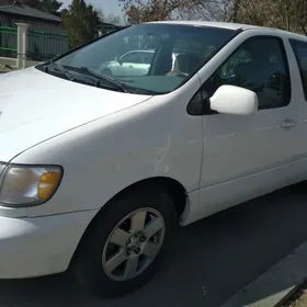 Toyota Sienna 2000