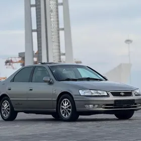 Toyota Camry 2000