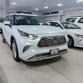 Toyota Highlander 2022