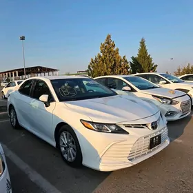 Toyota Camry 2022
