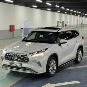 Toyota Highlander 2022