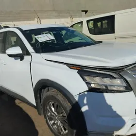 Nissan Pathfinder 2022