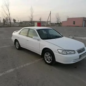 Toyota Camry 2000