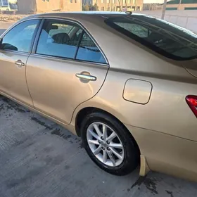 Toyota Camry 2010