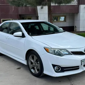 Toyota Camry 2013