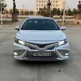 Toyota Camry 2020