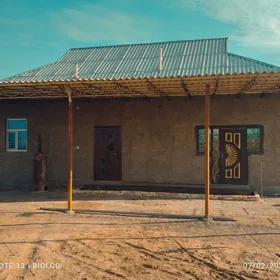 Ýolötende satlyk jaý