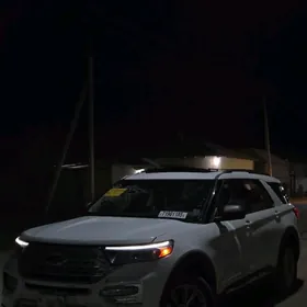 Ford Explorer 2023