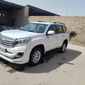 Toyota Land Cruiser Prado 2012