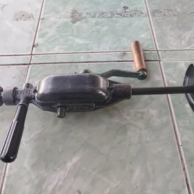 ручная дрель