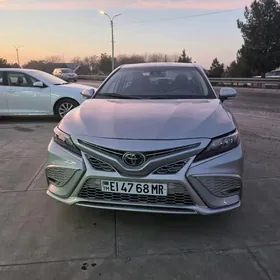 Toyota Camry 2022