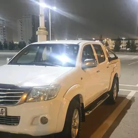 Toyota Hilux 2014