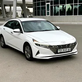 Hyundai Elantra 2022