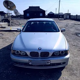 BMW E39 2001
