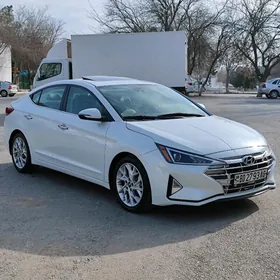 Hyundai Elantra 2020