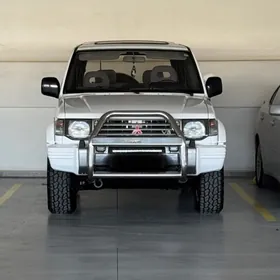 Mitsubishi Pajero 1994