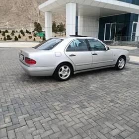 Mercedes-Benz E320 1999