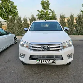 Toyota Hilux 2016