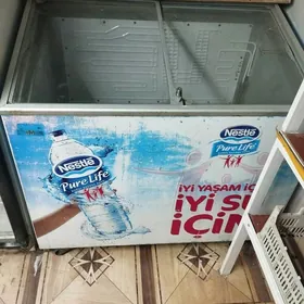 витрина морозильник продаю