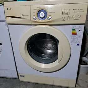 СТИРАЛЬНАЯ МАШИНКА