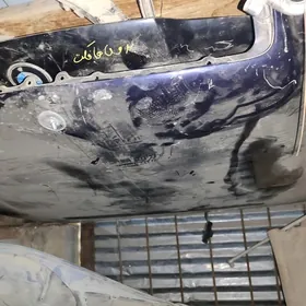 капот Мерседес