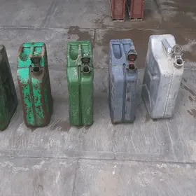 болон  канистры