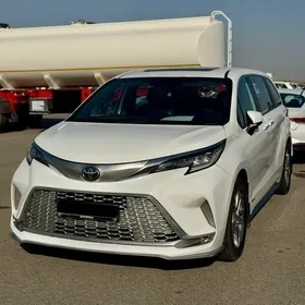 Toyota Sienna 2021