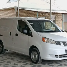 Nissan NV200 2020