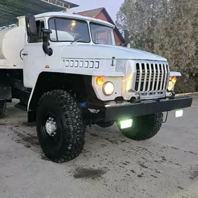 Ural 5557 1993