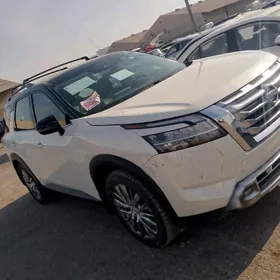 Nissan Pathfinder 2021